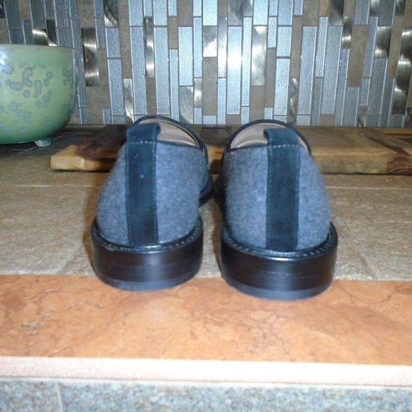 Slightly used Ann Taylor Gray Flannel Penny Loafers Sz 7M - Picture 5 of 6